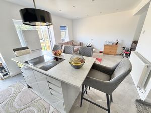 Valley Drive Great Sutton